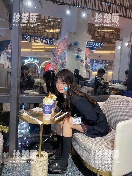 尤物馆-孟狐狸FoxYini 尤物馆 - 狐狸小姐孟狐狸FoxYini的比基尼美图合集,绽放无尽的性感魅力!.txt