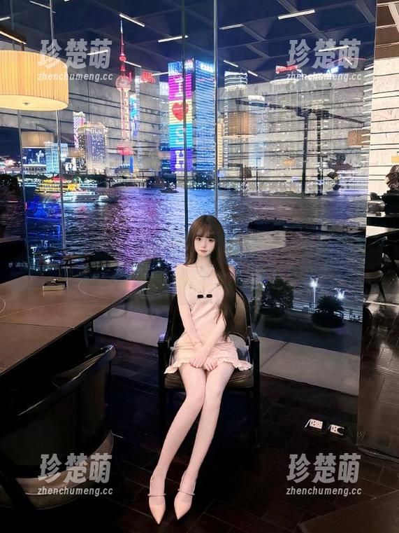 尤物馆 - 甜美清新的孟狐狸FoxYiniJK写真集，独家资源让人心动不已！.txt