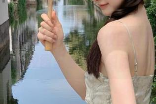 尤蜜荟 – 最新Yumi尤美校园写真合集，捕捉校园里最美的瞬间.txt