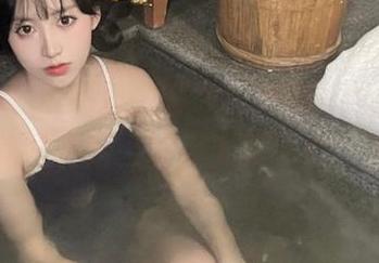 尤蜜荟 – 透明魅力爆发！跟随lingyu69的美图更新，发现无限可能！.txt