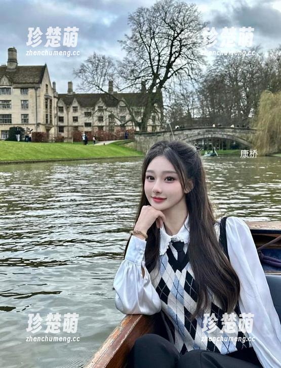 尤蜜荟-娜露selena 尤蜜荟 - 感受青春的脉动:娜露selena的JK高清作品集让你一睹她的风采.txt