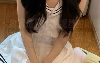 尤蜜荟 – 独家揭秘：尤妮丝的眼镜写真私拍，展现她独特的摄影风格.txt