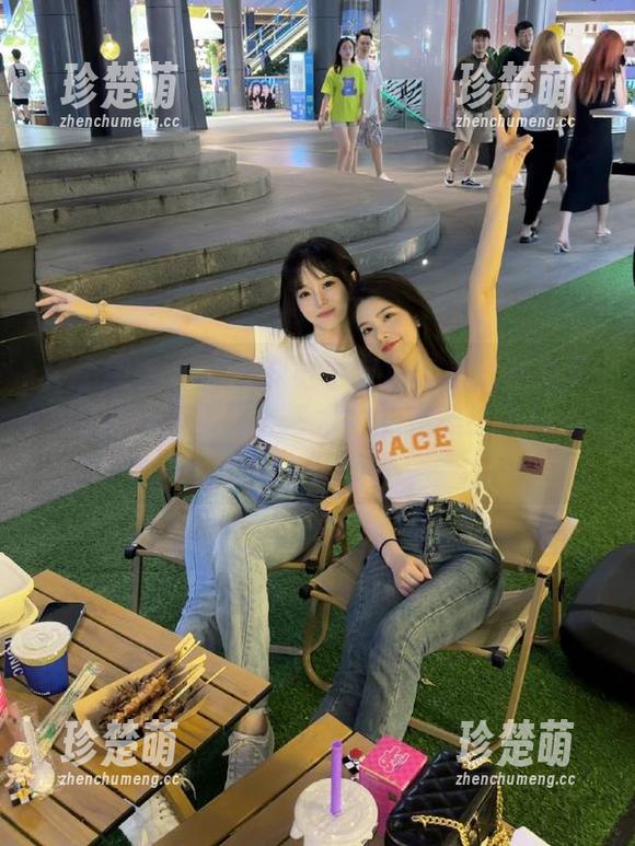 异思趣向-小宝 异思趣向 - 在线浏览小宝白色裤里丝写真,探寻她在服装与艺术中的完美结合!.txt