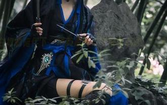 在念念_D白裙的陪伴下，精美原图与壁纸随心选，打造你的个性空间.txt