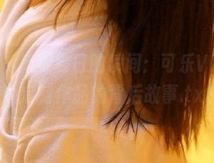 推女神 – 捕捉夏日的瞬间：可乐Vicky泳池定制作品的背后故事.txt