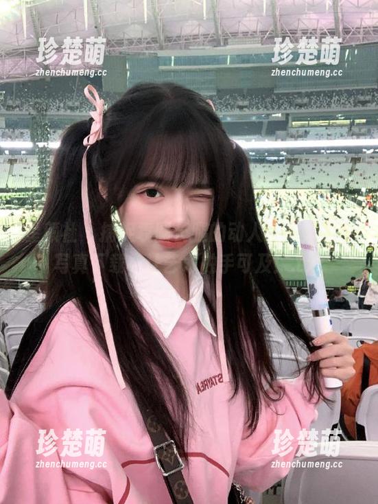 星颜社 - 捕捉袁圆长腿的动人瞬间，免费写真下载，让艺术触手可及！.txt