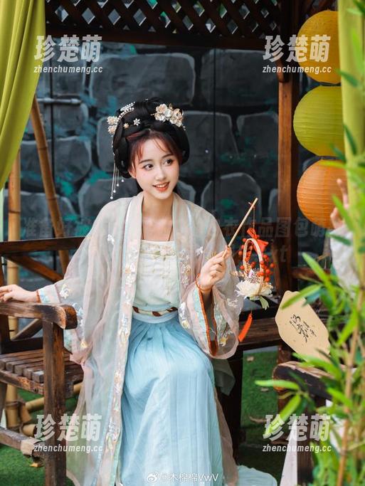 木绵绵OwO 准备好被木绵绵OwO的内衣作品图包萌翻!快来围观奇葩合辑!.txt