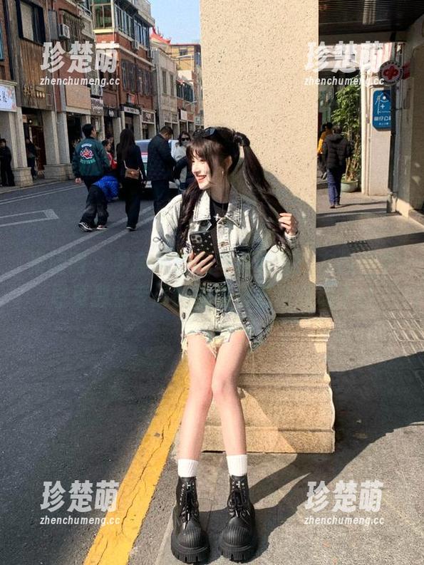 果团网-尹意纯 果团网 - 尹意纯校园写真合集:在校园中寻觅那些专属的青春记忆与感动.txt