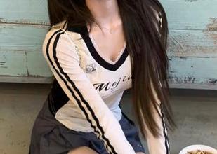 果团网 – 甜Abby眼镜写真大公开,快来分享这些绝美图片吧.txt
