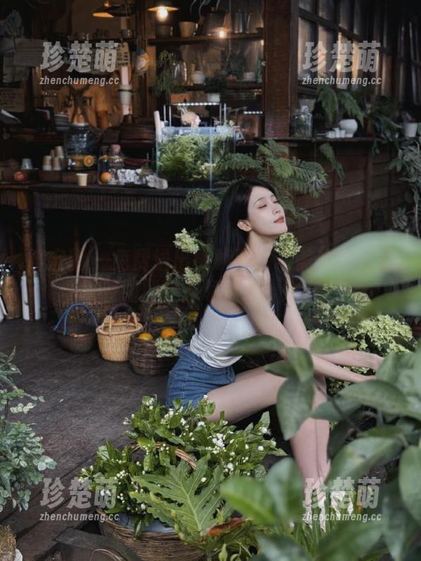 微密圈 - 免费送出桃脱了的精美丝袜写真原图，快来领取吧！.txt