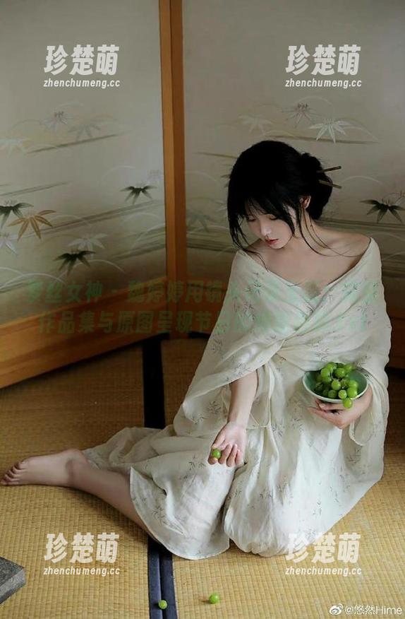 梦丝女神 - 魏婷婷用镜头记录圣诞：完整作品集与原图呈现节日的绚丽色彩.txt