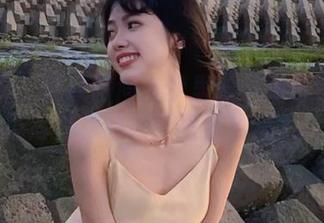 微密圈 – 精致时尚：梦里一只喵白色吊带袜写真作品最新图库推荐.txt