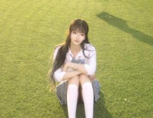 森萝财团 – 捕捉甜米的校服瞬间：私房美图传递甜美与真实的交融.txt