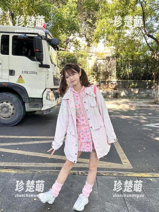森萝财团 森萝财团精心制作:羞嗒嗒的白丝MM美图合集,带你体验梦幻般的瞬间.txt