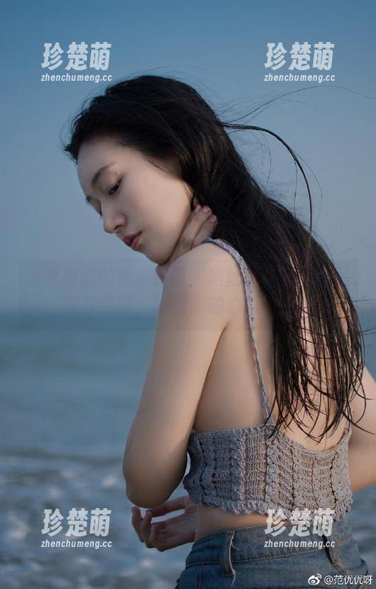 森萝财团 森萝财团的秘密武器:黑丝红格子裙作品集与资源,撩动你的心弦!.txt