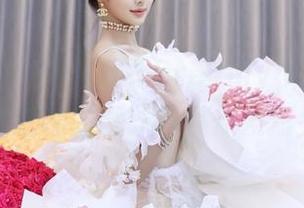 模范学院 – 免费下载Dreamy小乔的夏日写真,让你的设计作品焕发新生.txt