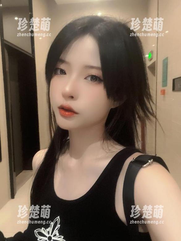 清水由乃 清水由乃的美腿写真套图,感受无与伦比的视觉冲击与魅力.txt