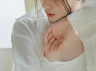 白金Saki眼镜写真集最新更新，绝对让你惊呼‘这是什么鬼！’.txt