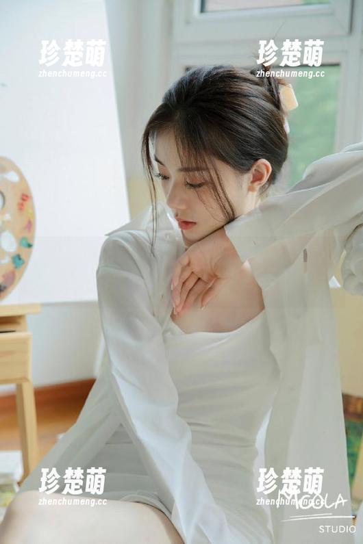 白金Saki 白金Saki眼镜写真集最新更新,绝对让你惊呼‘这是什么鬼!’.txt