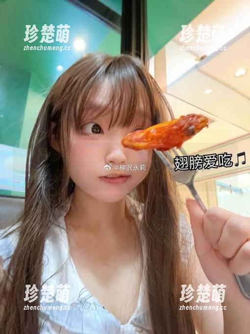 神沢永莉 解锁高清神沢永莉ckt浴室蓝白泳衣辫子,每一张图片都是夏日的惬意享受.txt