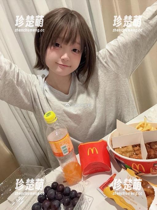 神沢永莉 神沢永莉精美写真集发布:英梨梨修女自拍原图展现纯净与优雅.txt