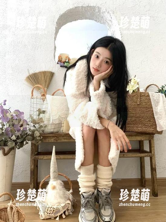 秀人网-MODEL伊若 秀人网 - MODEL伊若泳衣写真大公开,高清原图记录下她迷人的魅力瞬间.txt
