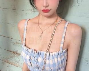 秀人网 – lingyu69油亮写真合集：无圣光的独特与美丽.txt