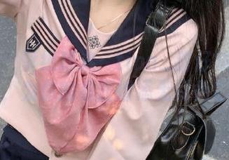秀人网 – 壁纸精选：tina_甜仔妹妹写真合集，为你的桌面增添无尽色彩.txt