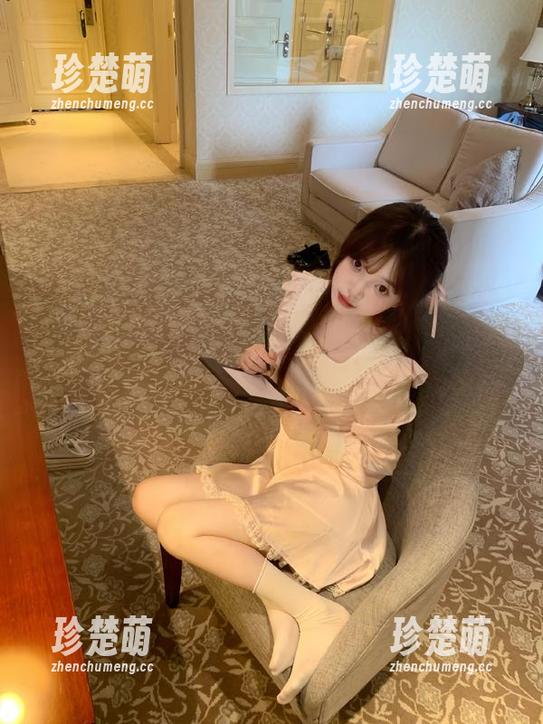 秀人网-初梦瑶 秀人网 - 释放你的视觉享受,初梦瑶奶牛图包福利等你来拿!.txt
