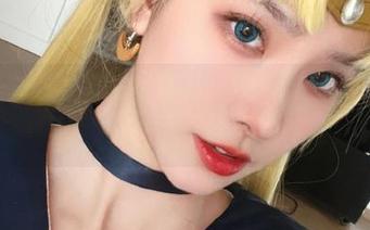秀人网 – 高清夏旖诺丝袜写真精选资源：细腻纹理展现无限魅力.txt
