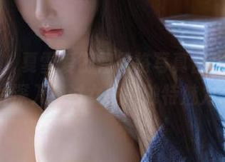 秀人网 – 夏雪爱御姐风格写真合集，绝美图片深入探讨女性的独特魅力.txt
