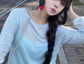 秀人网 – 小爪几户外写真的资源分享：作品集展示自然之美与生活的真实瞬间.txt