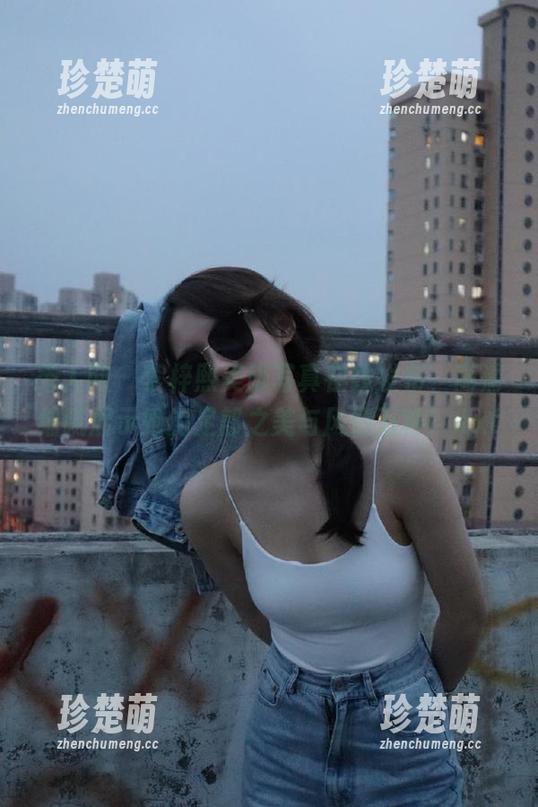 秀人网-李梓熙 秀人网 - 李梓熙美脚写真在线发布,高清细腻展示她的足部之美与风情万种!.txt
