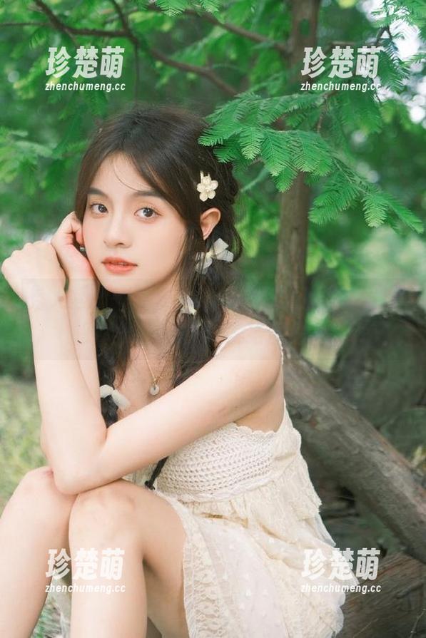 秀人网 - 李若汐御姐私拍资源合集，展现时尚与品位的完美结合！.txt