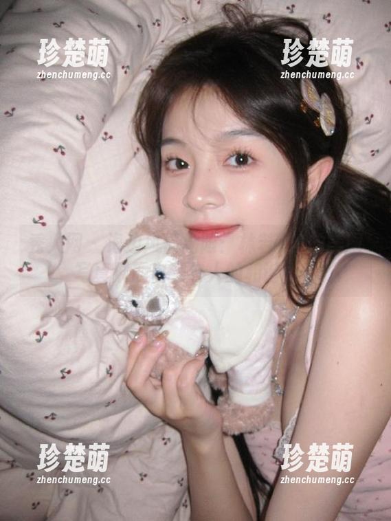 秀人网 - 海边风情无限：林若凡F的美图写真展现自然与人的和谐.txt