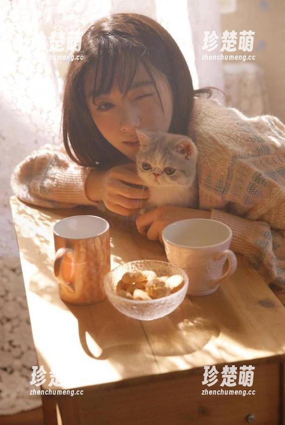 秀人网 - 泳装写真新作：欧阳若依展现夏日活力与魅力.txt