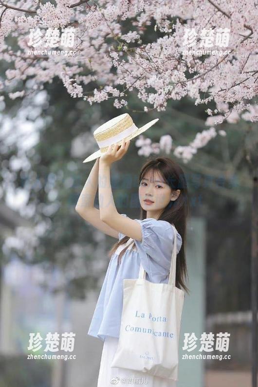 秀人网 - 迷人的涵涵Luna长腿写真合集，探索动人的图包世界.txt