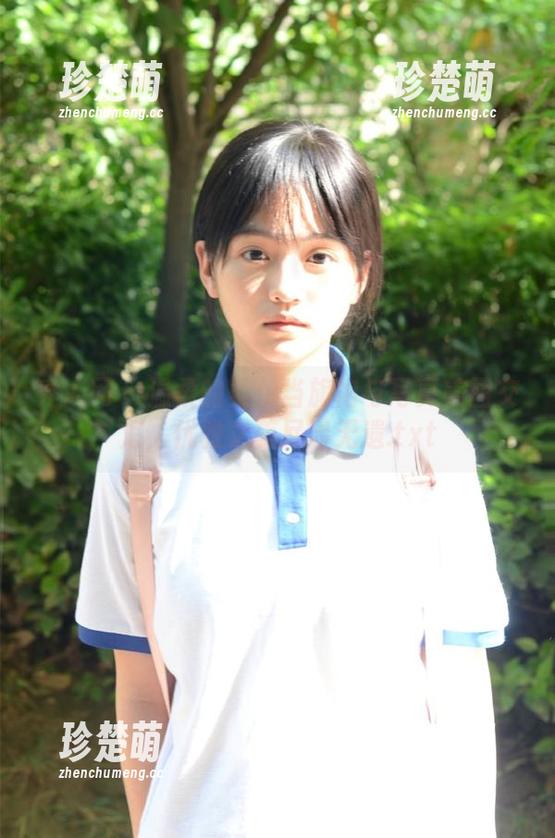 秀人网-温柔的柔 秀人网 - 温柔的柔:当旗袍与写真美图交汇,优雅之美尽显无遗.txt