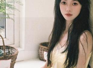 秀人网 – 熊小诺居家写真图集：幽静角落中的动人瞬间与温暖故事.txt