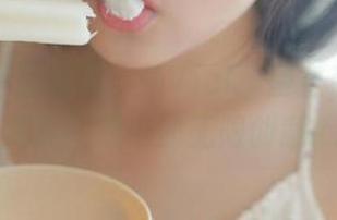 秀人网 – 品味田小燕Vicky镂空系列，探索写真图册中的无限创意.txt