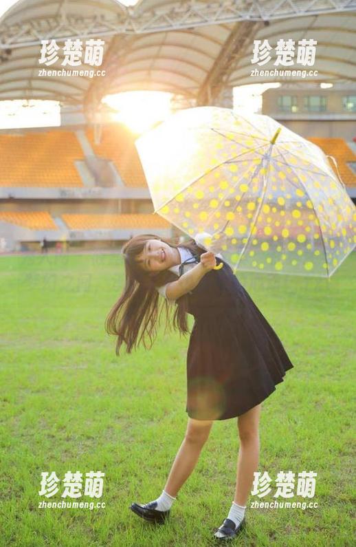 秀人网 - 筱慧icon的私拍写真：在真实与梦幻之间，承载了多少少女的心动！.txt