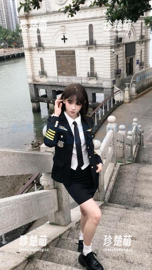 秀人网 - 原图揭晓！糯美子的泳衣写真合集让人心动不已.txt