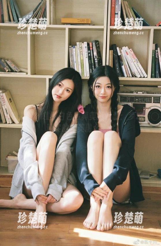 秀人网 - 袁圆白色写真美图资源：梦幻与现实的完美融合.txt