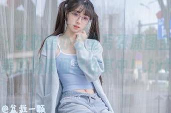 秀人网 – 软软酱办公室写真原图全套，唯美职场瞬间尽在其中！.txt