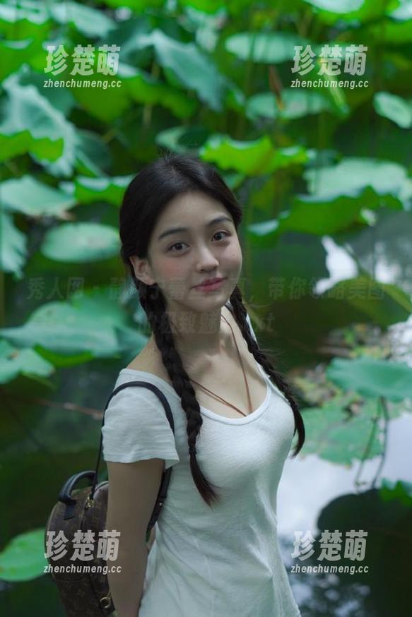 秀人网-静颜宁 秀人网 - 静颜宁蕾丝写真,带你领略美图的极致魅力.txt