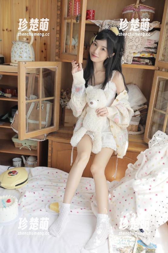 秀人网-韩珊珊 秀人网 - 最新!韩珊珊的温柔美图,完美呈现了现代女性的优雅.txt