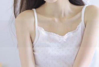 秀人网 – 发现黄歆苑的眼镜魅力：一系列不可错过的美图合集.txt