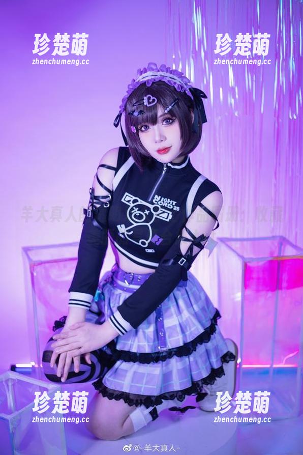 羊大真人的透明双人护士作品图册：收藏美丽的写真合集.txt