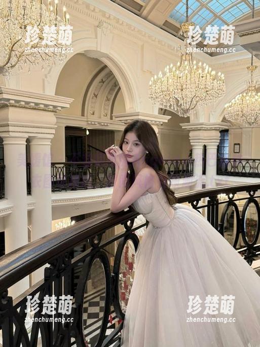 美媛馆-Angela小热巴 美媛馆 - 不容错过的Angela小热巴连体衣图包精选,时尚风格引领潮流.txt