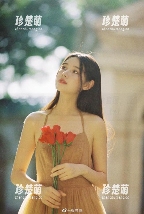 美媛馆 - 不看Love陆瓷的白丝套图，原图绝对无法体会这份惊艳！.txt